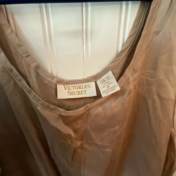 Vintage Victoria’s Secret Silk Camisole (M) - Picture 2 of 3